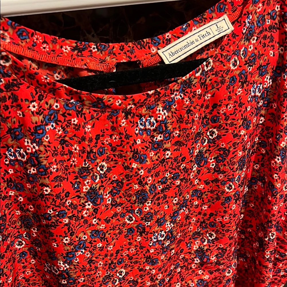 Abercrombie & Fitch Red Cap Sleeve Blouse - Picture 3 of 4